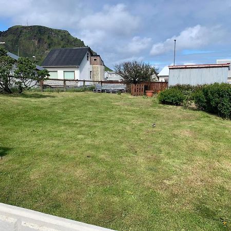 Litith Einbylishus A Besta Stath. Vestmannaeyjar Bagian luar foto